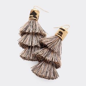 TIERED TASSEL DROP EARRINGS- Tan/ Black